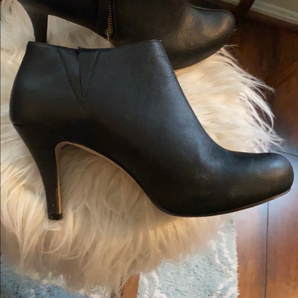 Booties - Picture 4 of 10